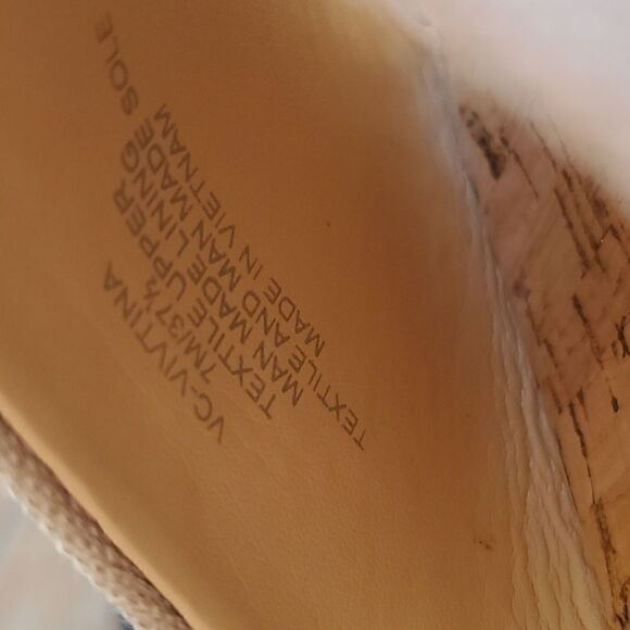 Vince Camuto Womans SPRING  wedge, nwot, 7m - Picture 6 of 6